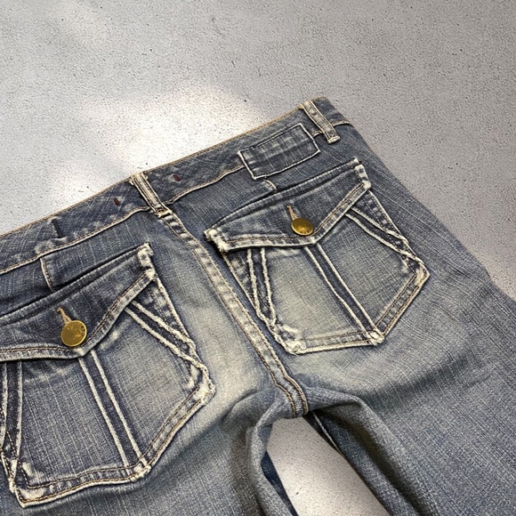 !! SOLD DO NOT BUY !! Gap “Limited Edition” Low Rise Bootcut Jeans - Picture 5 of 7
